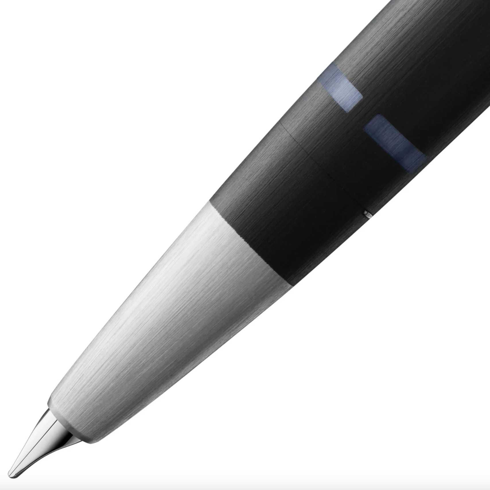 LAMY_2000_Fountain_Pen_Detail.png