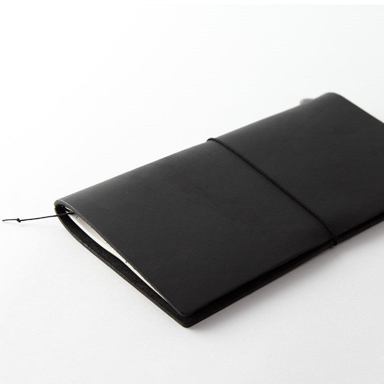 Travelers_Notebook_Leather_Cover_Side_Detail.jpg