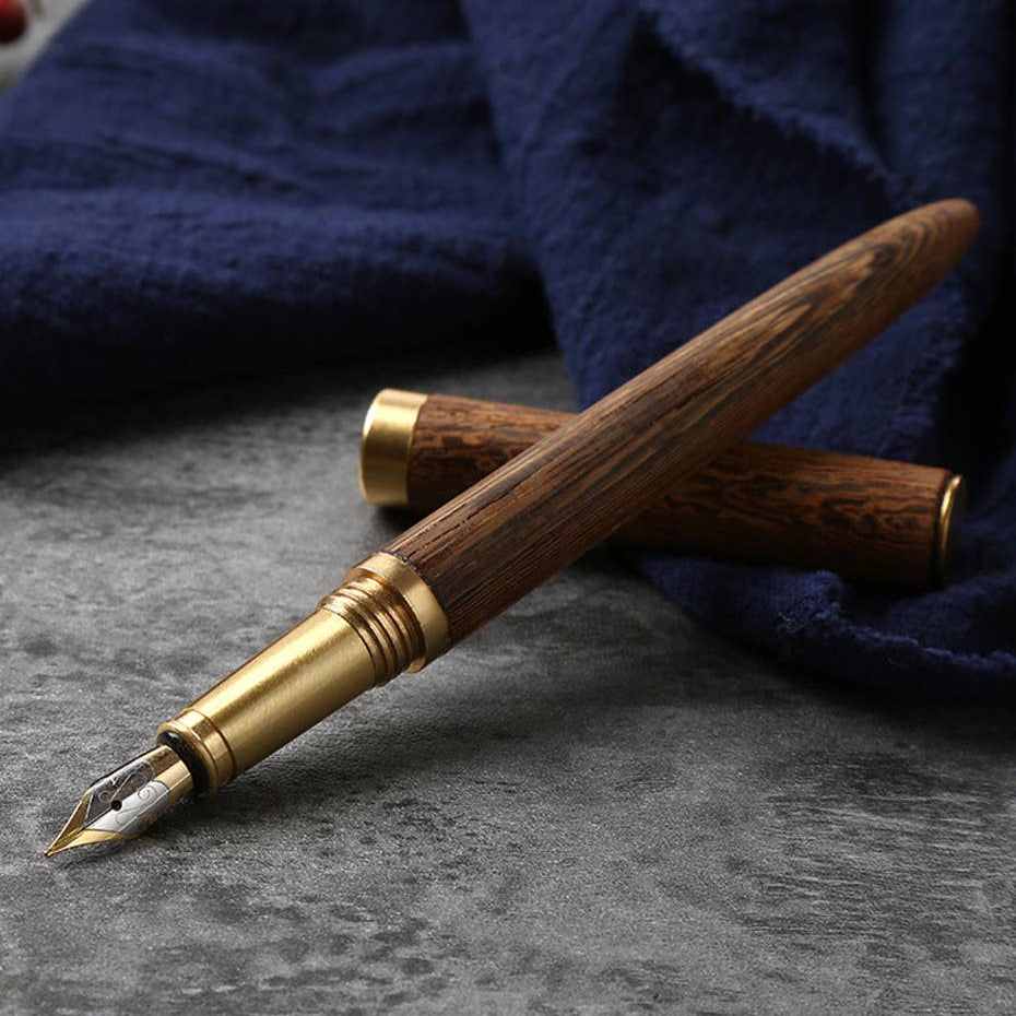 Wood_Fountain_Pens_The_Hemingway_Fountain_Pen_Wenge_Detail_3.jpg